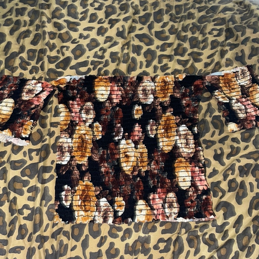 floral print black crop top